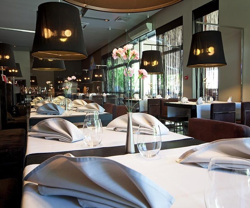 Seven Resto - Large Room Seven Resto - Large Room